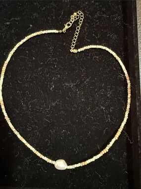 Delicate Cream Bead Necklace with Pearl Accent